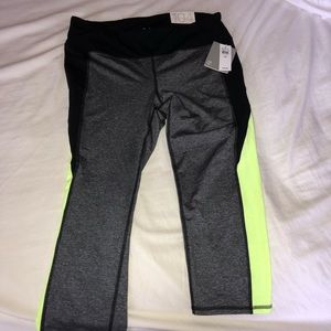 Crop Leggings(New with Tags)